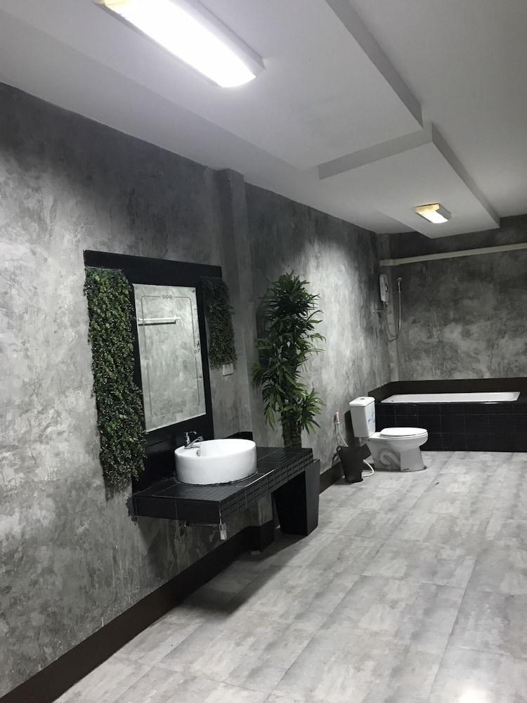 River Nature Hotel Surat Thani Extérieur photo
