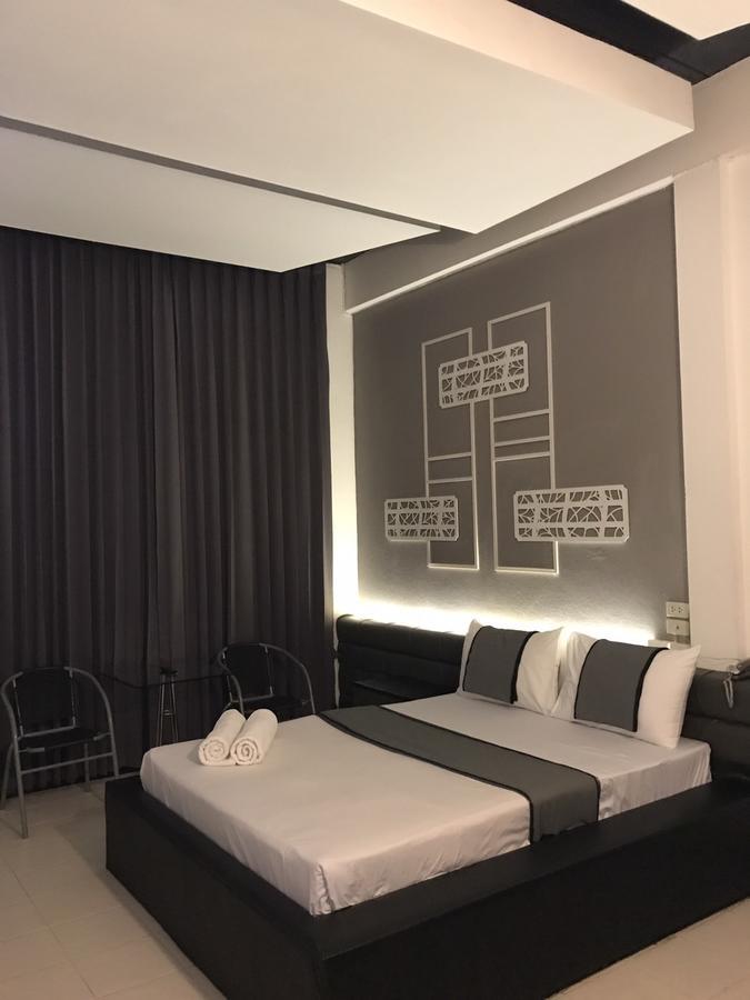 River Nature Hotel Surat Thani Extérieur photo