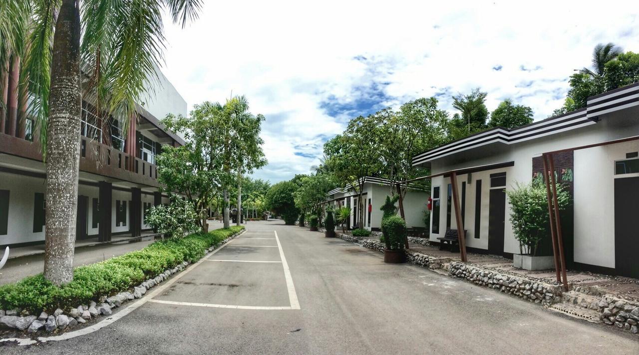 River Nature Hotel Surat Thani Extérieur photo