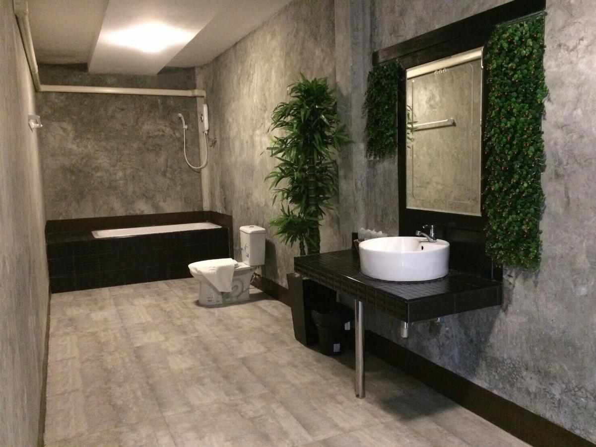 River Nature Hotel Surat Thani Extérieur photo