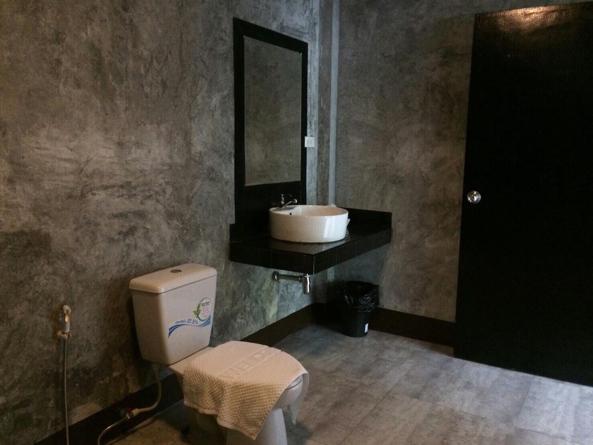 River Nature Hotel Surat Thani Extérieur photo