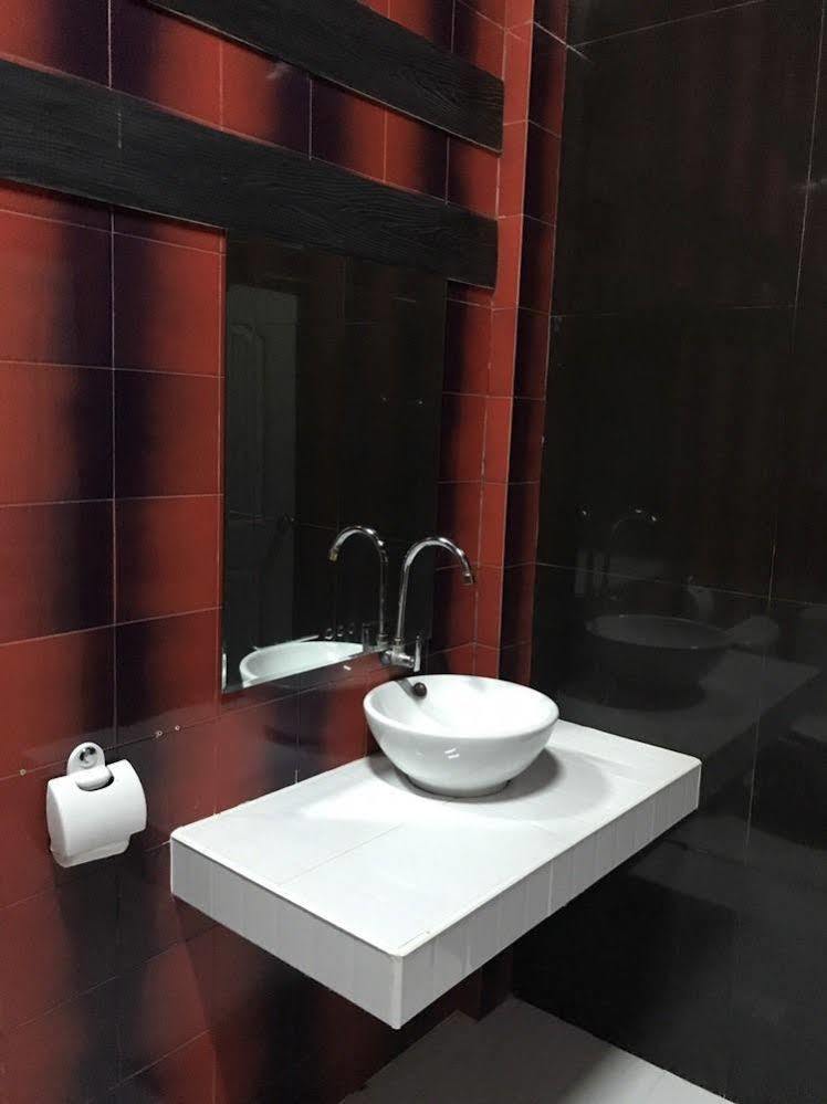River Nature Hotel Surat Thani Extérieur photo
